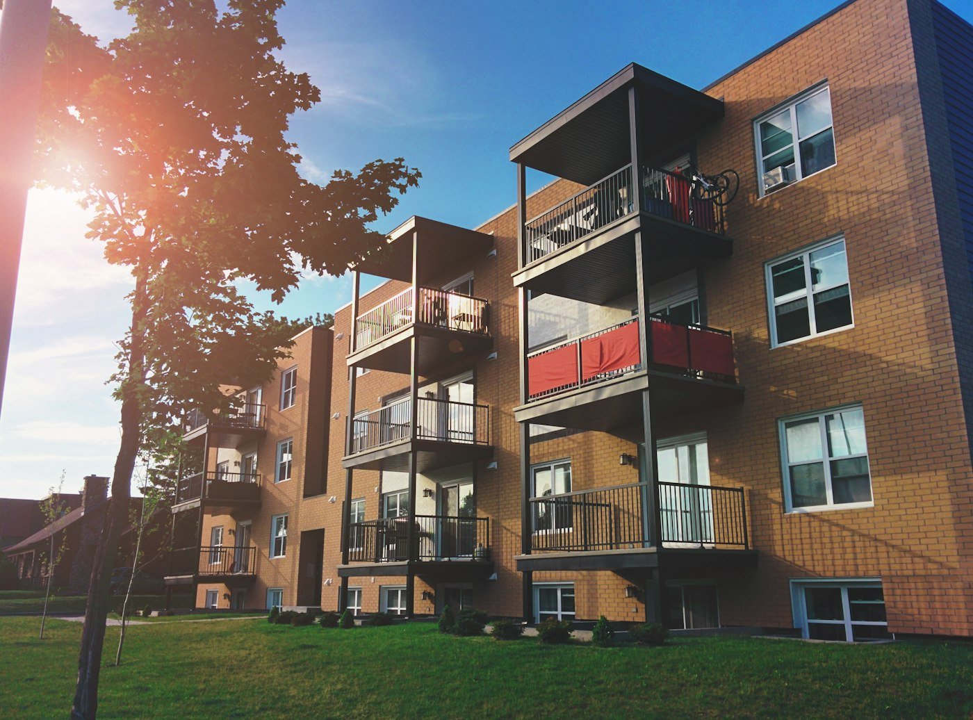 Hillcrest Apartments — photo 1